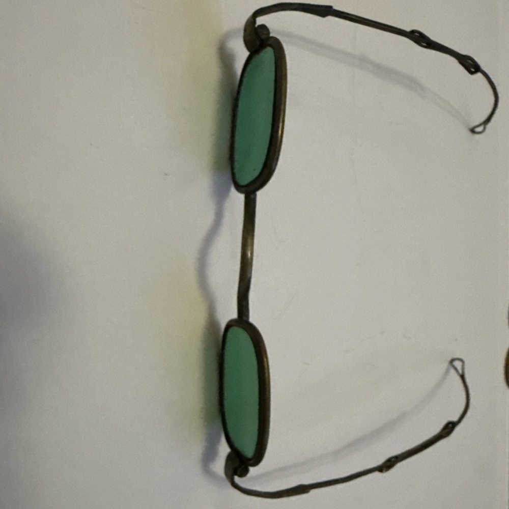 Antique 1860s Eye Glasses w/ Emerald Green Lens - Civil War Era Sunglasses